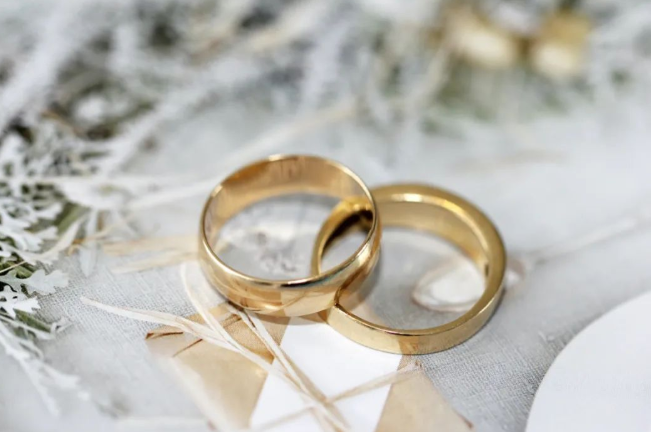 英云<a href=http://m.huaxingteng.com/team/ target=_blank class=infotextkey>律師</a>：最高院發(fā)布的典型案例中總結(jié)的7個(gè)婚姻家庭法律問(wèn)題