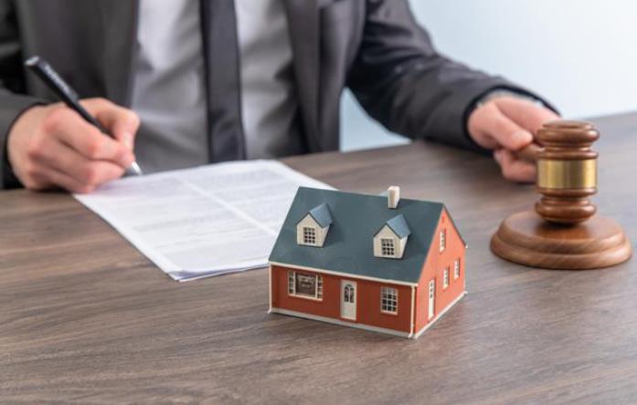 如何保障土地使用權人的權益